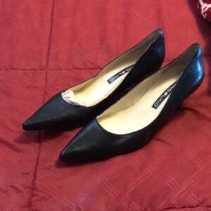 Black Leather Pumps Size 5 by Bandolino